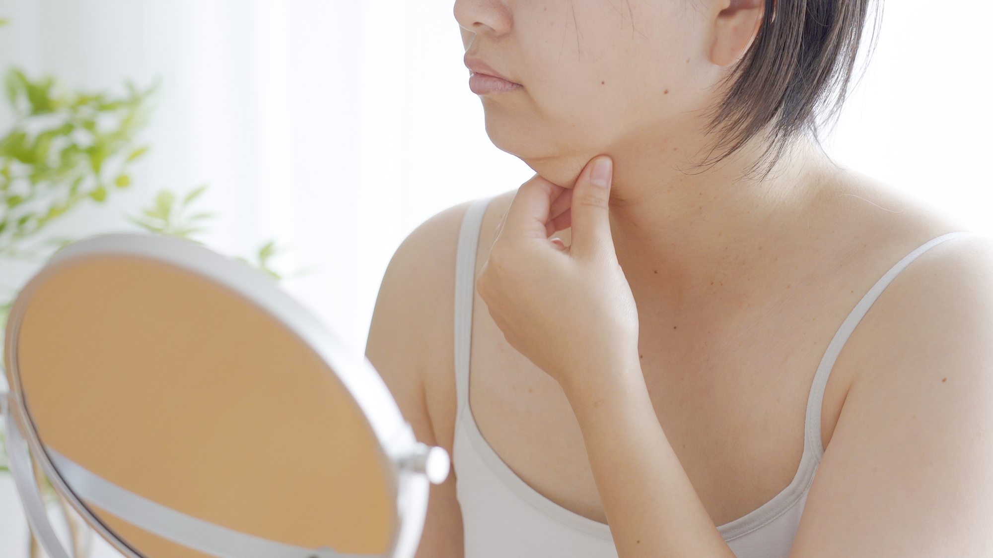 フェイスラインの悩み イメージ